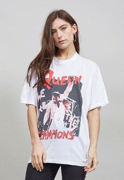 Vintage white Queen band T-Shirt | Queen shirts, Band tshir