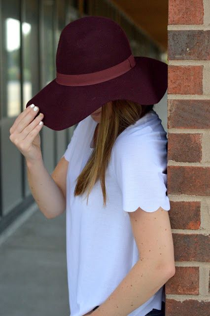 burgundy floppy hat | Outfits with hats, Floppy hat outfit, Kansas .