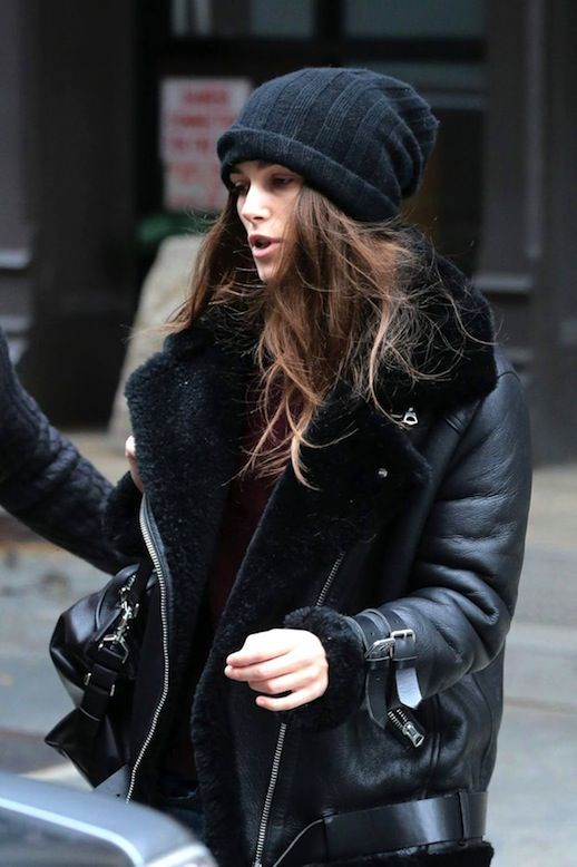 Keira Knightley Shows How To Style A Shearling Leather Jacket (Le .