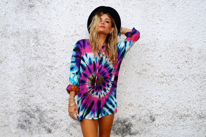 Tie Dye T Shirt, Dress and Hoodie Outfit
Ideas