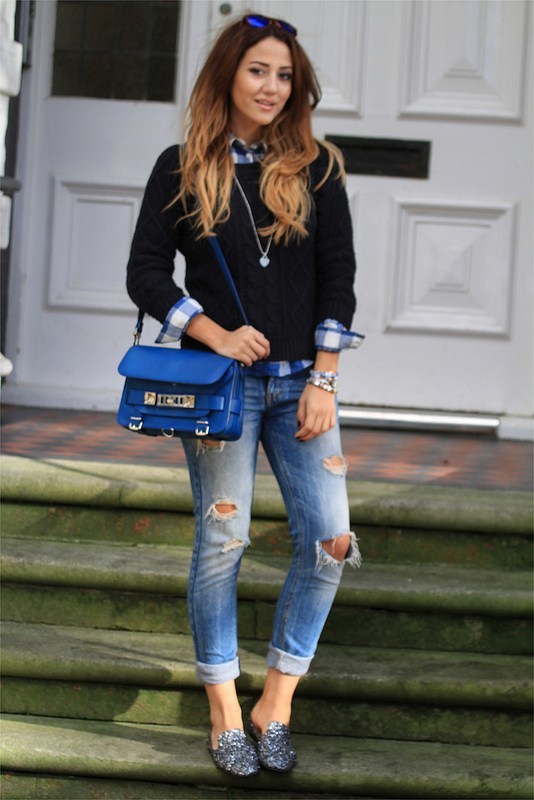 Outfits with Ripped Jeans-15 Ways to Wear Distressed Deni