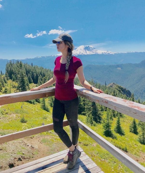 30 Hiking Outfit Ideas for Women to Wear This Summ