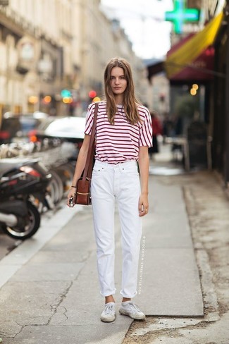 How To Wear a White and Red Horizontal Striped Crew-neck T-shirt .