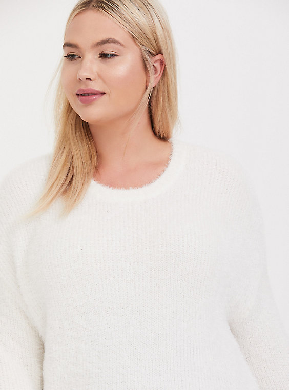 Plus Size - Ivory Fuzzy Knit Crop Pullover Sweater - Torr