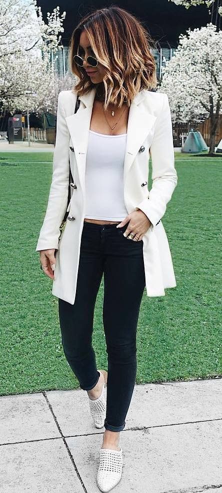how to wear a white blazer top bag skinnies loafers | Spring .