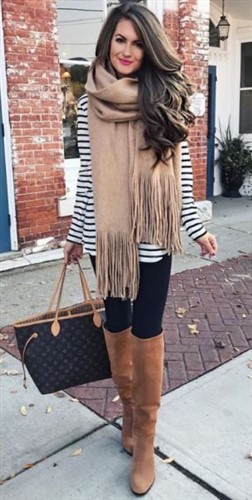 50+ Fashionable Leggings and Boots Winter Outfit Ide