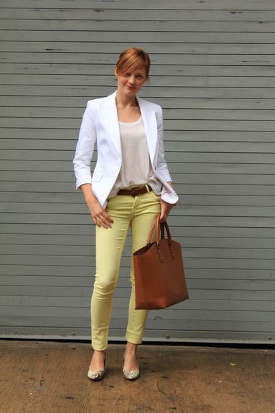 Light yellow pants outfit idea... Love it! :) | Yellow pants .